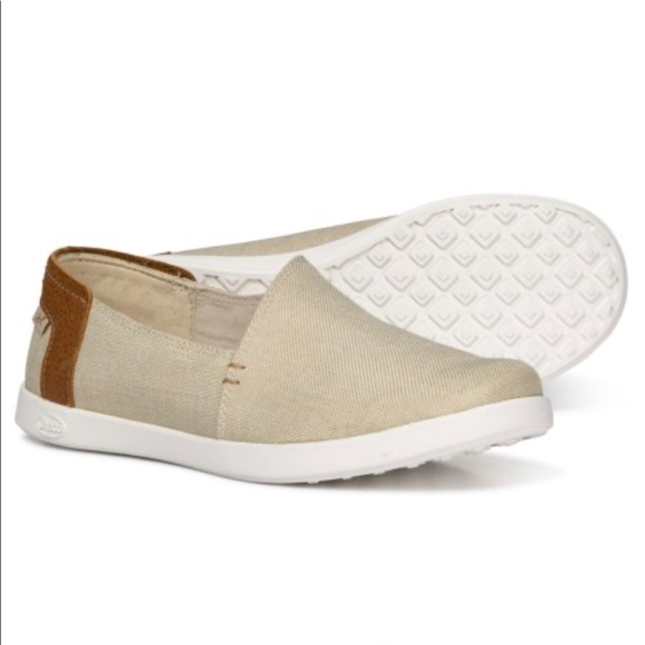 chaco ionia slip on